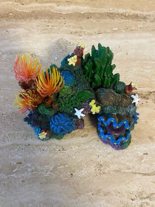 Figura decorativa acuario cueva coral