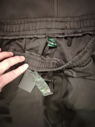 Chándal On Running Negro y Blanco