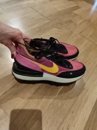 Zapatillas Nike Talla 40 Rosa y Amarillo