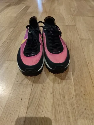 Zapatillas Nike Talla 40 Rosa y Amarillo