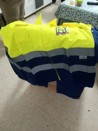 Chaqueta y pantalón de trabajo nuevos