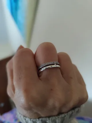 Anillo de plata con circonitas