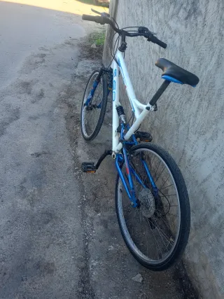 Bicicleta de Montaña Full Suspension