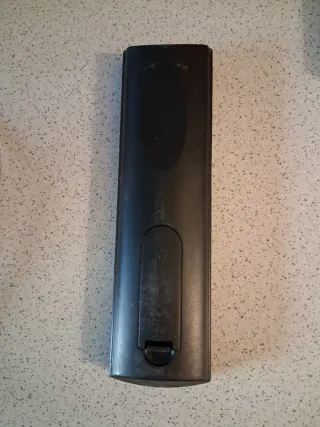 Mando TDT i-Joy con instrucciones en su caja