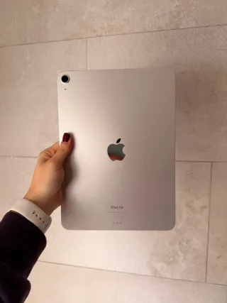 iPad Air 5ª Gen 64GB Argento + Custodia