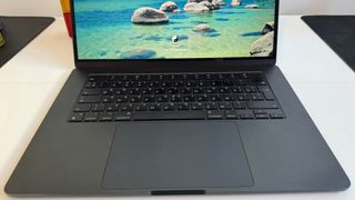 Macbook Air 15 pulgadas M2 16GB