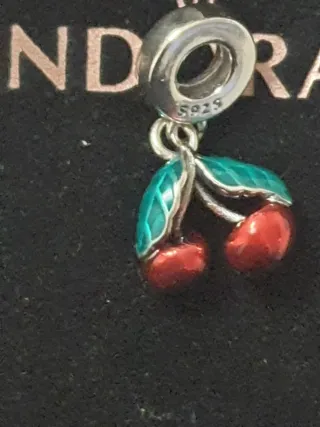 Charm per Pandora Ciliegie Rosse e Verdi