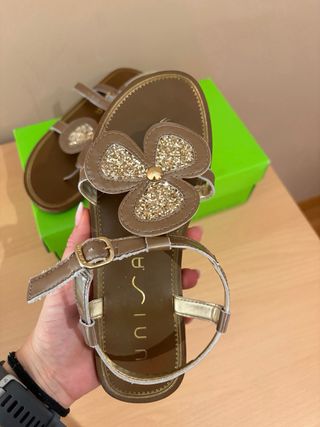 Sandalias Unisa Trébol Dorado Talla 39