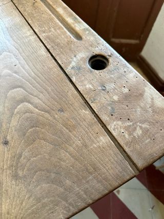 Pupitre escolar de madera antiguo