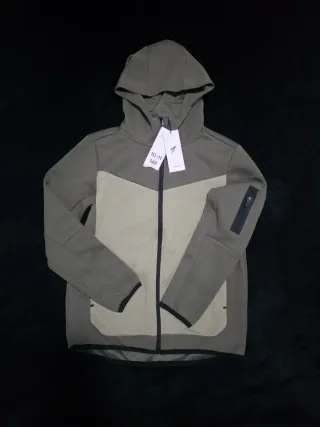 Chaqueta deportiva niño Primark 10-11 años