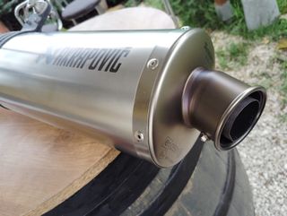 Tubo de escape Akrapovic