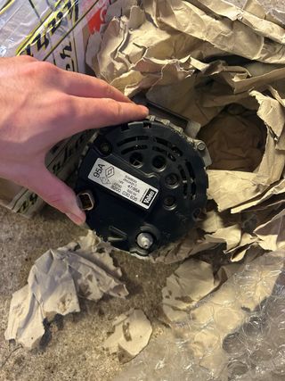 Alternador Valeo 95A Renault Megane Coupe