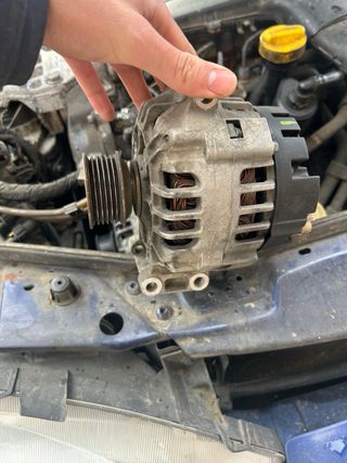 Alternador Valeo 95A Renault Megane Coupe