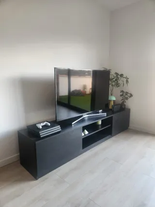 Mueble TV negro