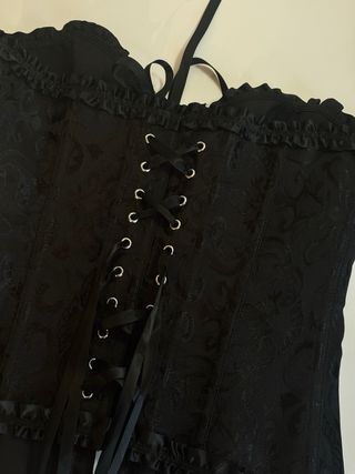 Bellissimo corpetto nero con lacci