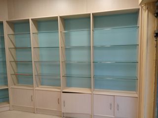 Mueble estantería con armario bajo