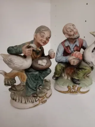 Coppia di Anziani in Porcellana