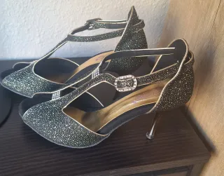 Zapatos de baile Tango negros y dorados
