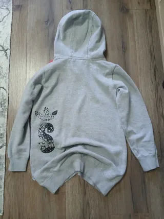 Sudadera Adidas Gris con Estampado Original