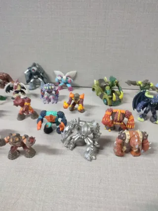 Lote Figuras Gormiti y Reloj