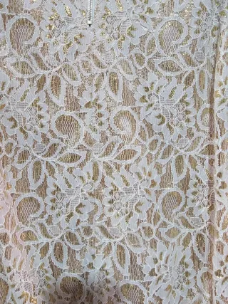 Vestido fiesta encaje manga larga dorado