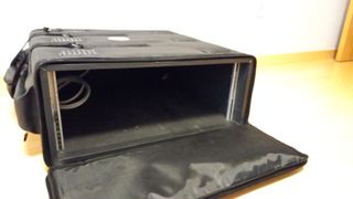 Estuche Rack 19" rígido de tela.