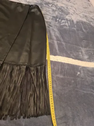 Falda Zara con flecos