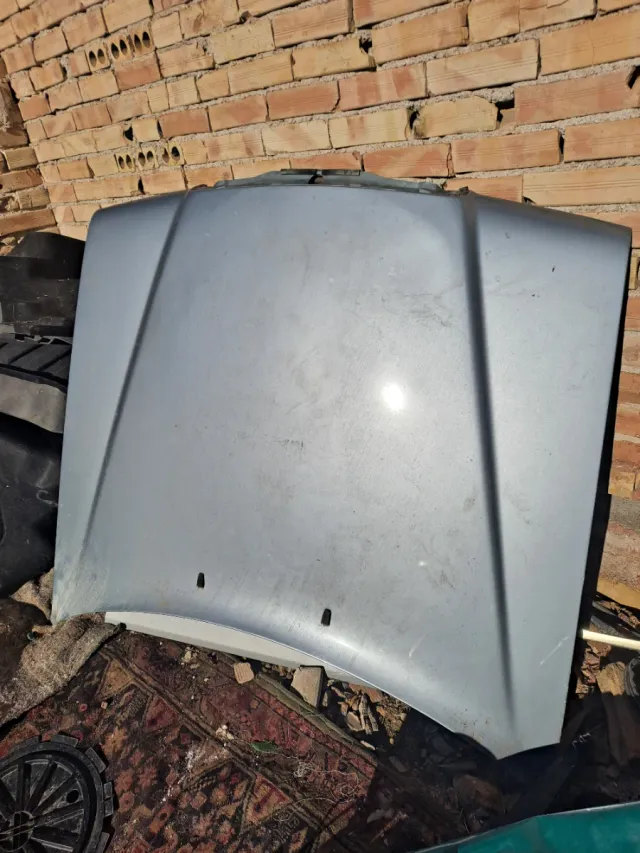 Capó de de mercedes w124