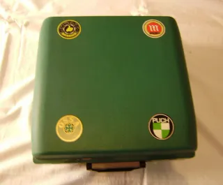 Máquina de escribir Olivetti Studio 45 verde