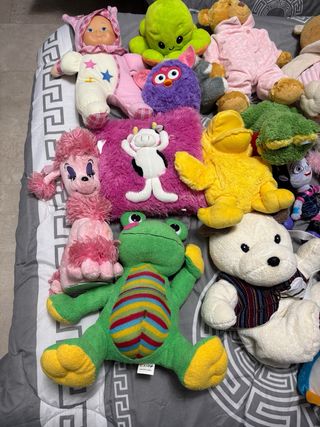 Lote de peluches famosos
