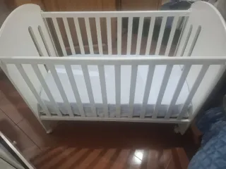 Cuna blanca niño