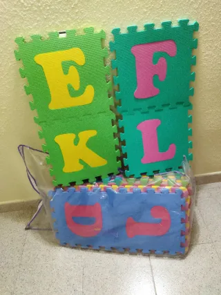 Puzzle suelo infantil letras y números