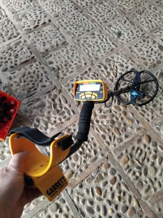 Detector de Metales Garrett ACE 400i