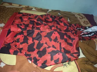 Sudadera Bape Roja y Negra