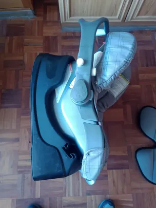 SILL DE COCHE CHICCO, GRUPO 0, CON BASE Y COJÍN