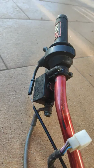 Manillar Pro Taper con puños y maneta