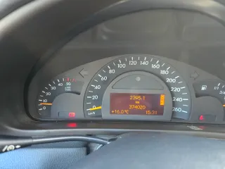 Mercedes-Benz 270 2003