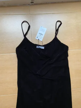 Vestido negro terciopelo Zara