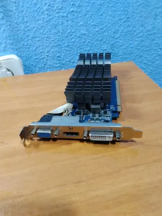 Tarjeta Gráfica ASUS Nvidia 2GB HDMI PCI Express