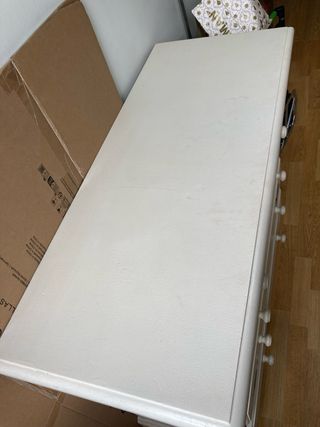 Cómoda infantil de pino pintado