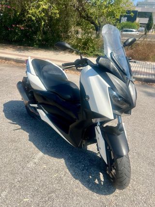 Yamaha XMAX 300 Scooter Maxi