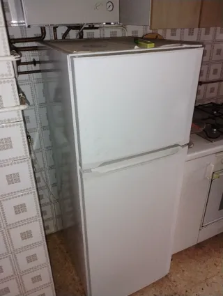 Nevera Liebherr blanca