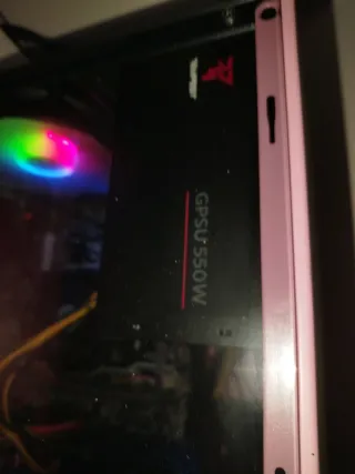 Fuente de alimentación GPSU 550W