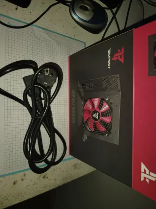 Fuente de alimentación GPSU 550W