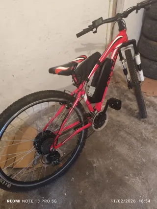 Bicicleta Eléctrica Roja Esperia,