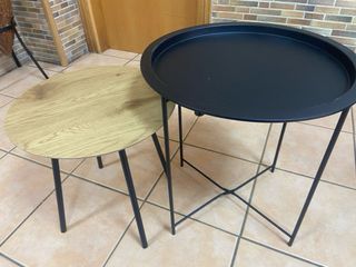 Tavoli ausiliari rotondi in legno e metallo