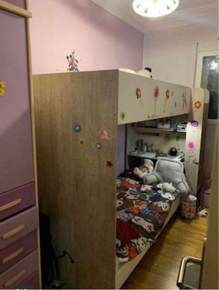 Ocasión. Litera alta con escritorio y estantes