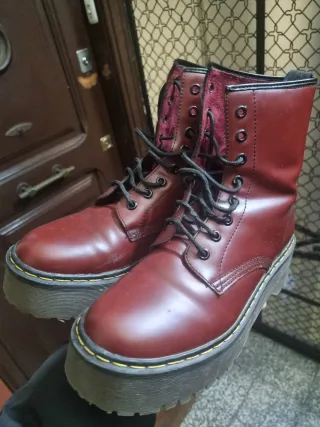 Botas Dr. Martens rojas imitación mujer