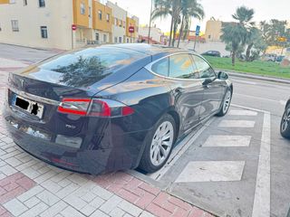 Tesla Model S 2019