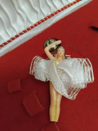 Joyero Musical Dorado y Rojo